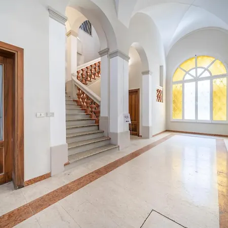 Ghirlandina - Fantastico Loft In Centro Citta Módena