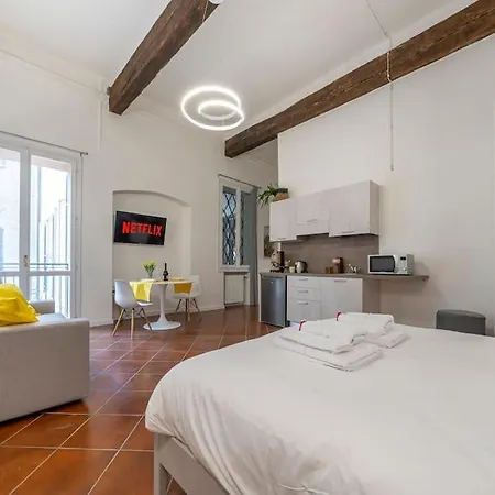 Ghirlandina - Fantastico Loft In Centro Citta Lägenhet